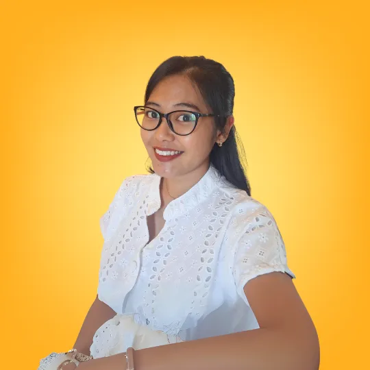 teacher_yaraci_miss-rhea
